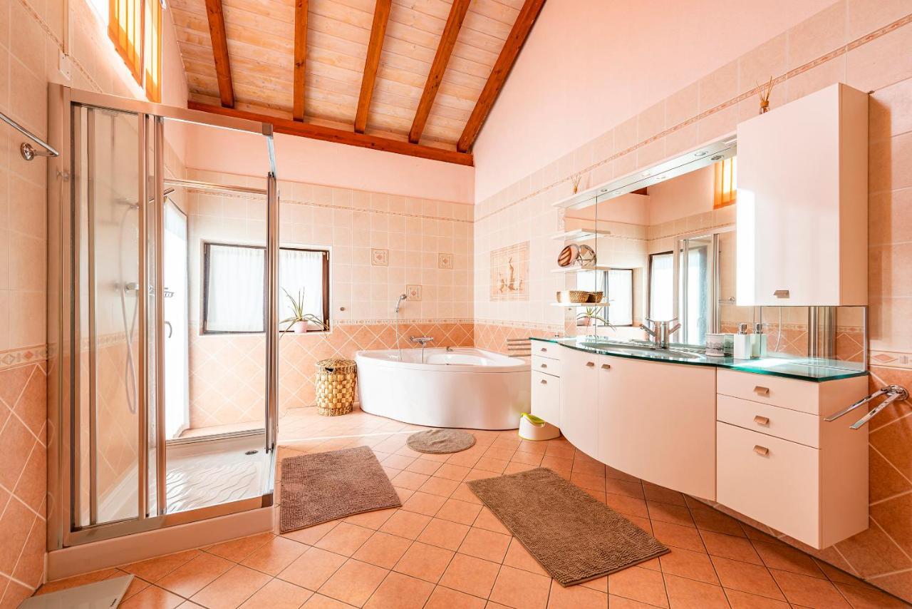 Casa Luna - Wonderful Lake View Brione sopra Minusio Bagian luar foto